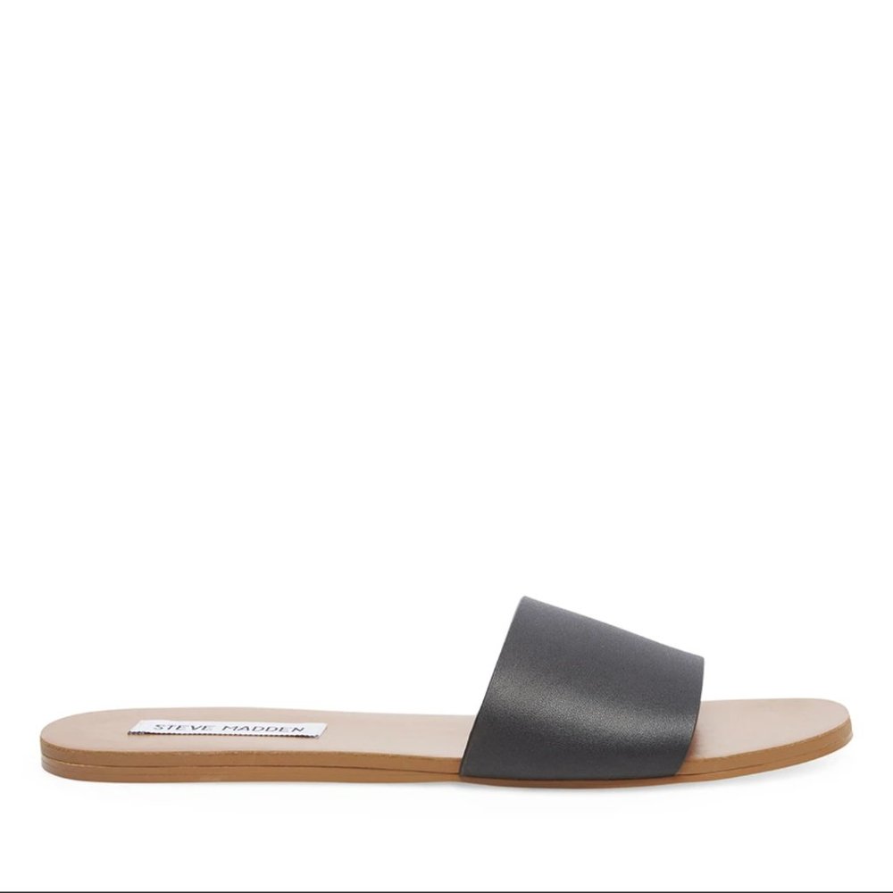 NWT Steve Madden Nikini Black Leather Sandal